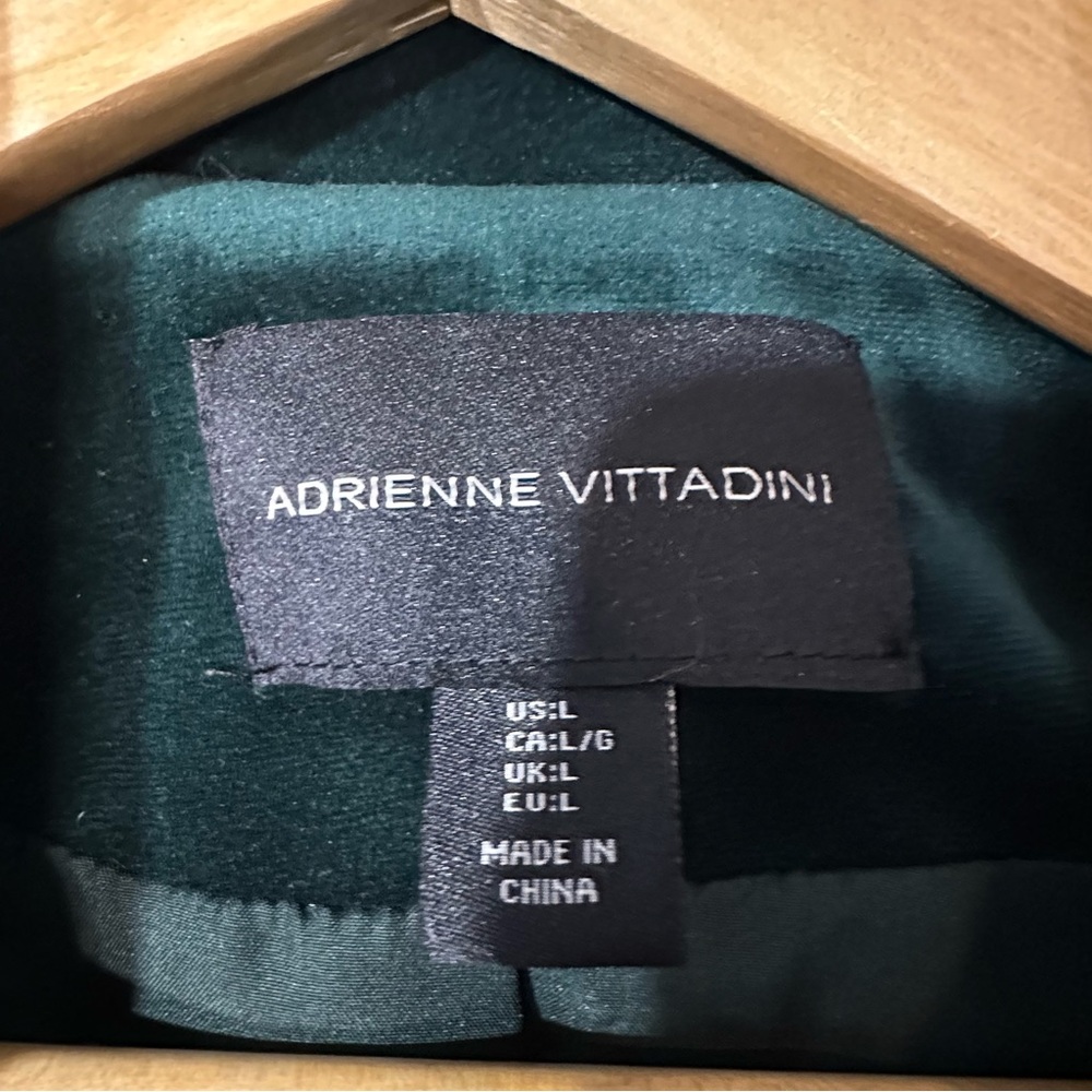 ADRIENNE VITTADINI Forest Green Velvet Blazer with Gold Buttons - Picture 5 of 12